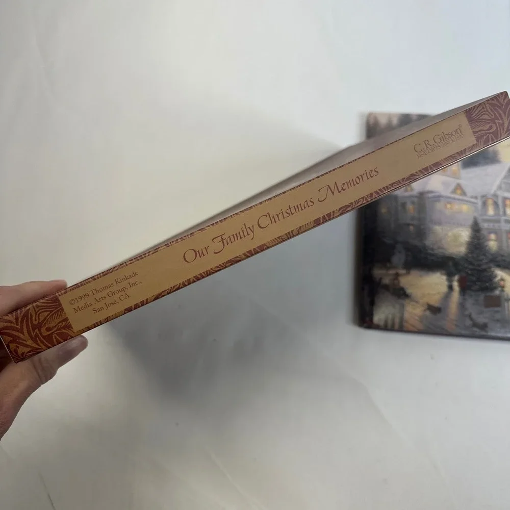 Thomas Kinkade Our Family Christmas Memories Book C.R. Gibson with Box & COA